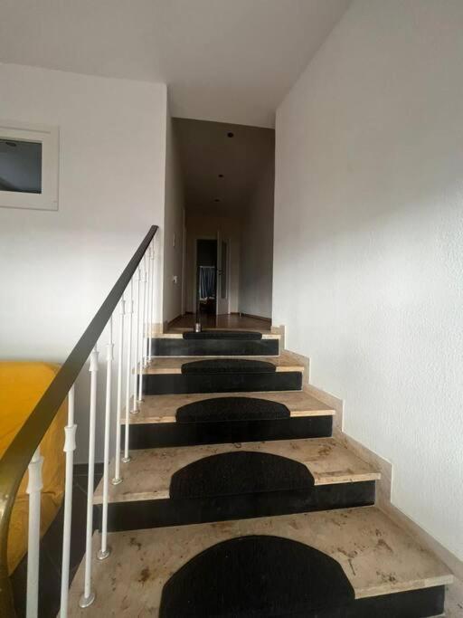 Apartment Ganzes Haus In Der Altstadt, Ideal Fuer 2 Personen, 4 Gaeste Moeglich *